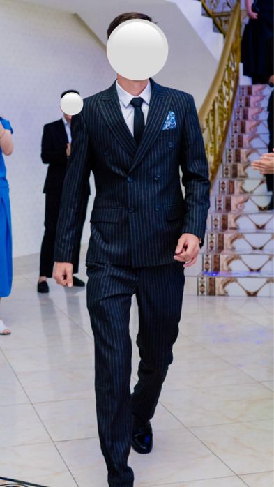 Продам брючный костюм