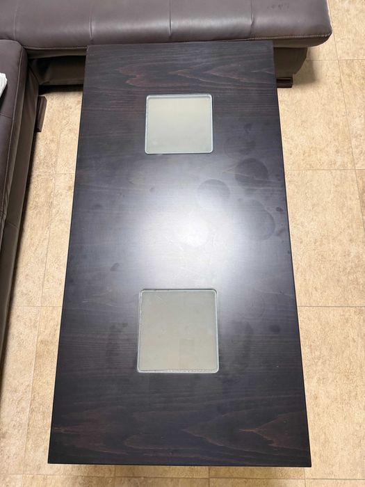 Дървена холна маса