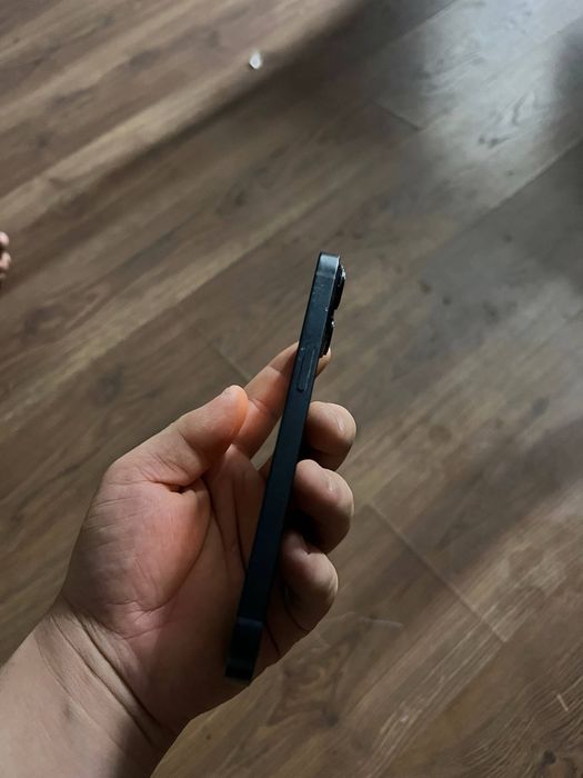 iPhone 14  батареи 79%