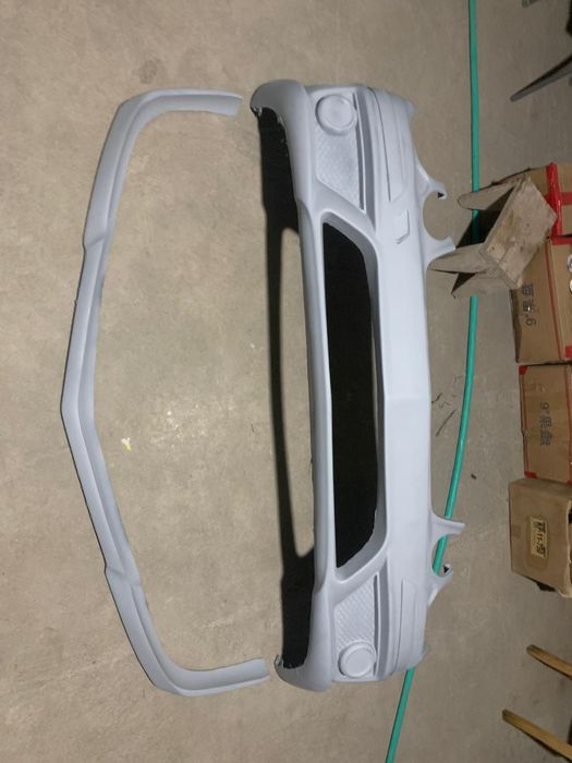 Мерседес 211 бампер продаётся