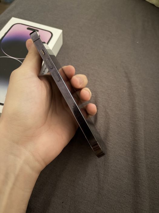 Телефон iPhone 14 Pro