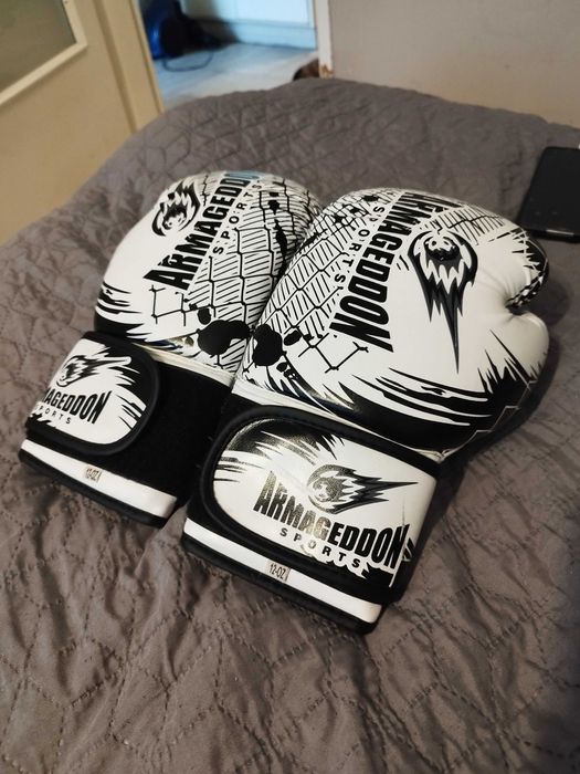 Боксови ръкавици на Armagedon