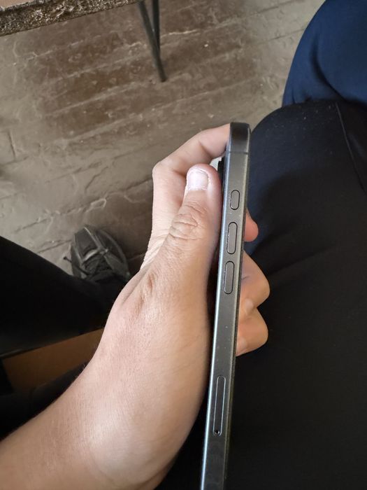 Iphone 17 на 1 месец почти не е ползван