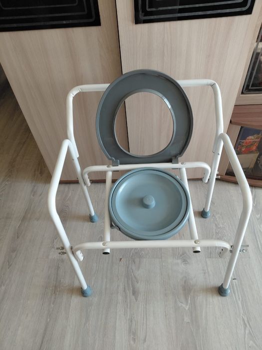 Продам новый биотуалет кресло
