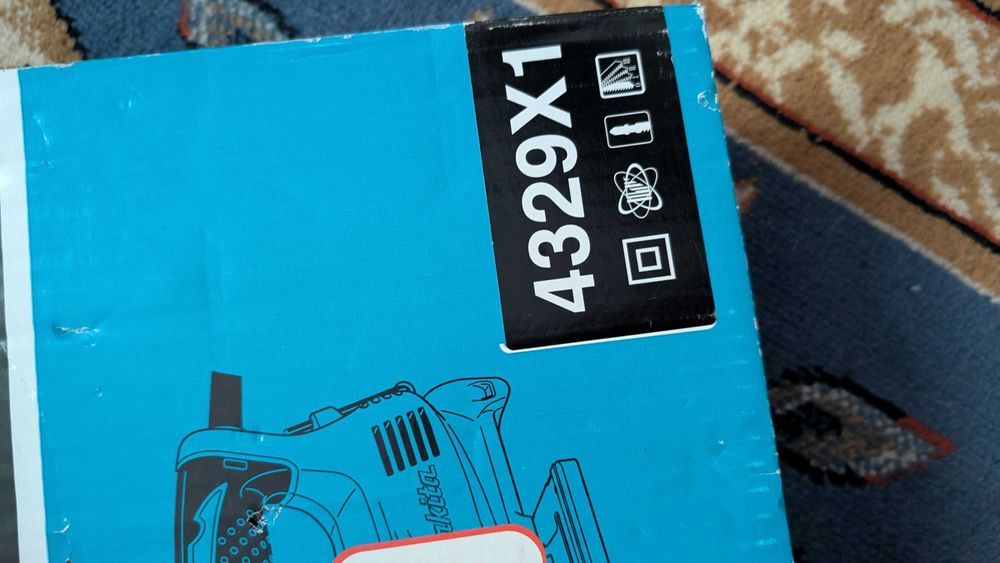 Fierastrau electric Makita