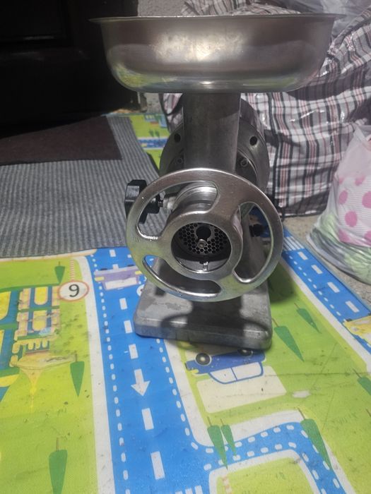 Продам мясорубка