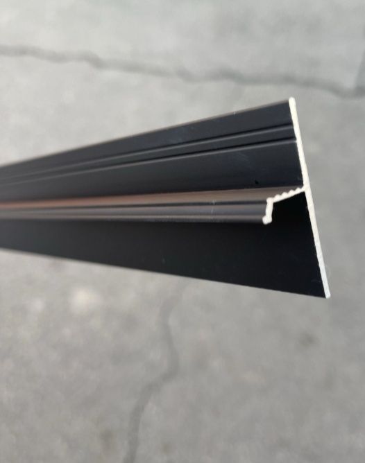 Скрытый плинтус.