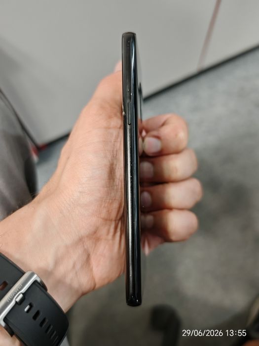 Продавам Телефон Samsung S9 за Части!!!