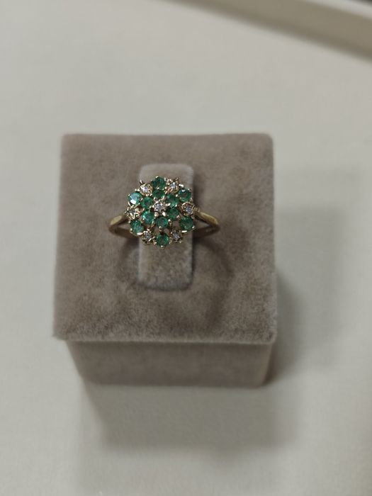 Inel aur 9k 2.46gr cu diamante și smaralde naturale (r)