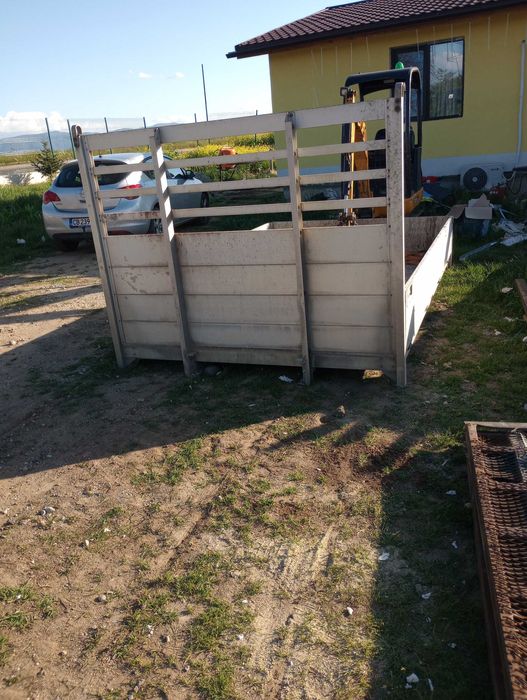 Алуминиева каросерия