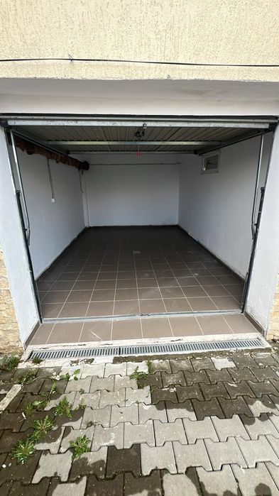 Ofer spre închiriere garaj pe Str Dedradului Nr104B