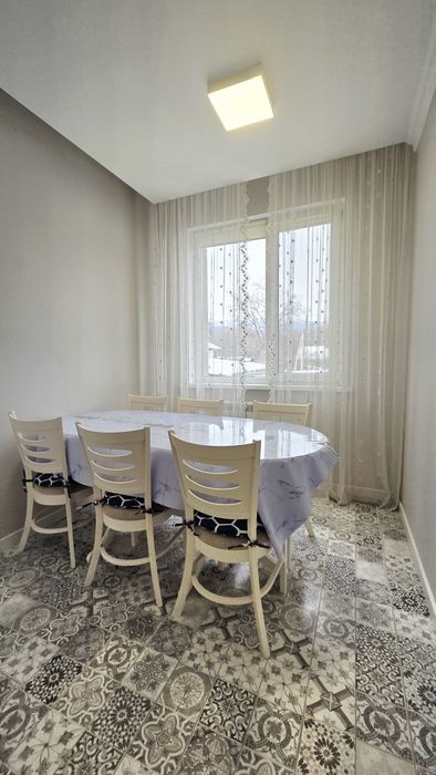 Медеуский р-н 4ком квартира у парка