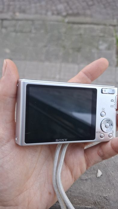 Компактен дигитален фотоапарат Sony Cybershot DSC-W320