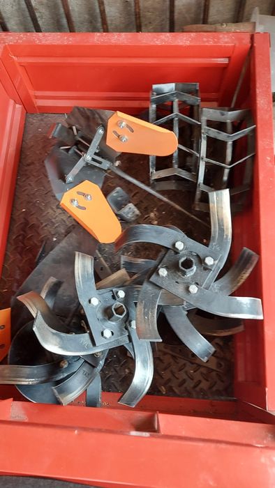 Motocultor cu remorca