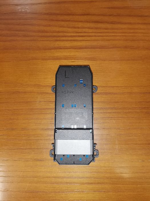 Продавам бутони копчета