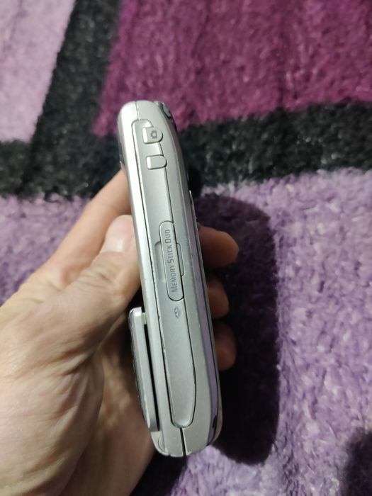 Vând Sony Ericsson P910I
