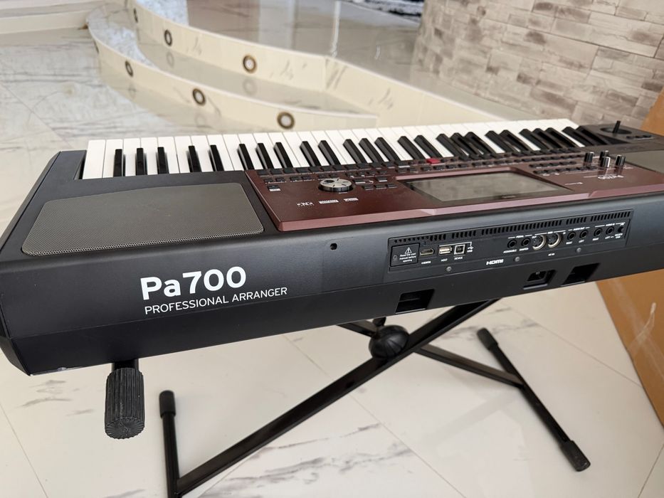 Korg pa700 klavir