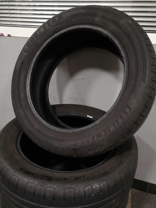 4бр 215/55/17 GOODYEAR 6,8мм грайфер дот:20 ***