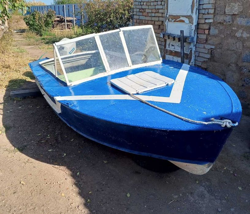 Продам лодку прогрес