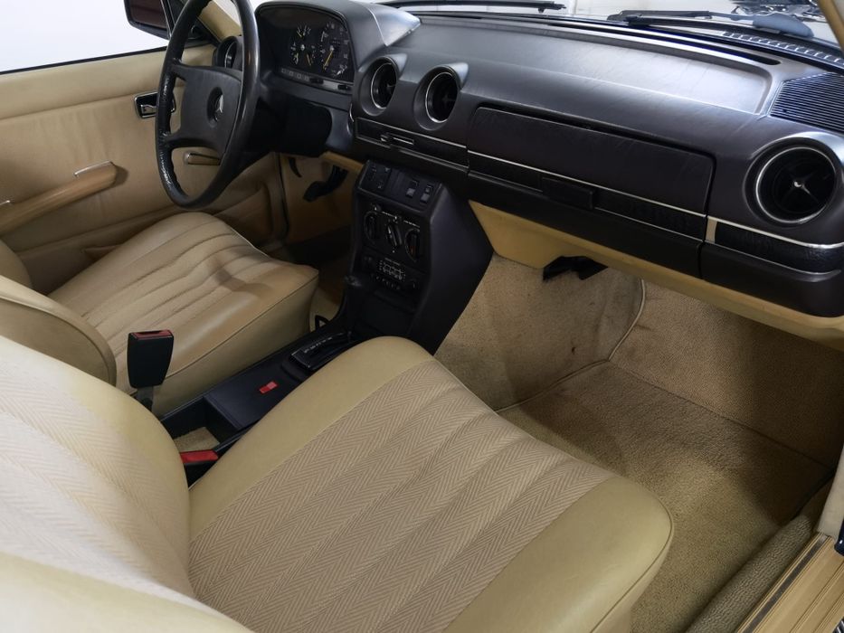 Mercedes w123 cobra 240D automatic