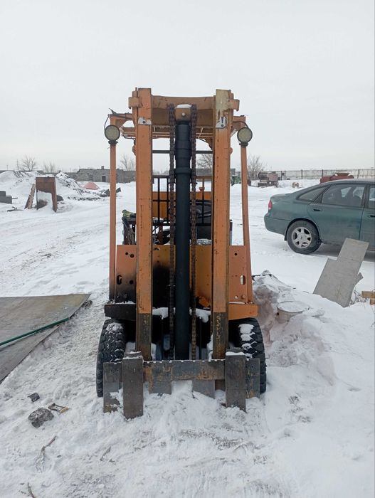 вилочный погрузчик