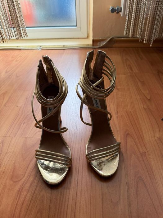 Pantofi Steve Madam cu toc - mărime 38