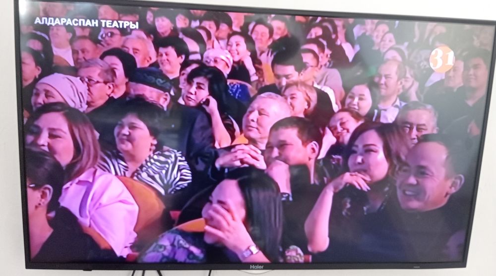 Продам Haier большой телевизор