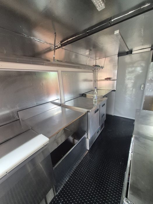 Autorulota food truck mercedes