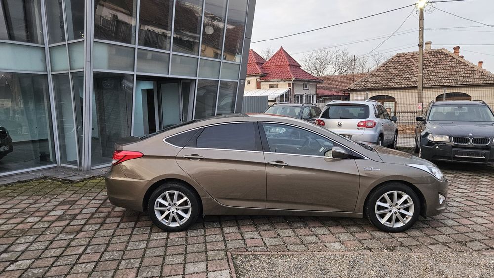 Hyundai I40, 1.6 Benzina, Sedan, 2 seturi de roti