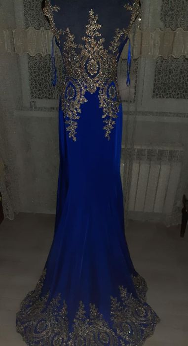 Вечернее платья.