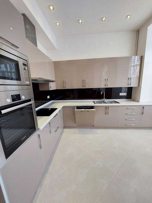 Сдаётся квартира С.Азимова в  Габусе
Ориентир - Японское посольство