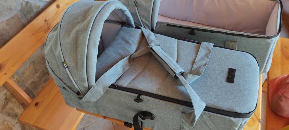 Количка за близнаци