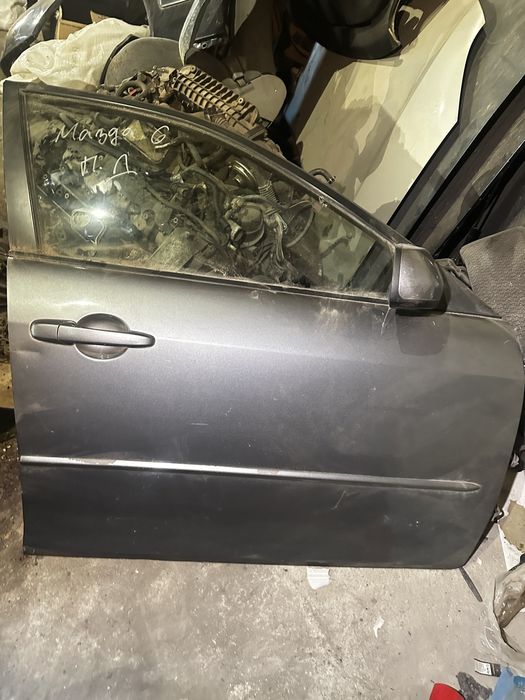 Предна дясна врата Mazda 6 2003г