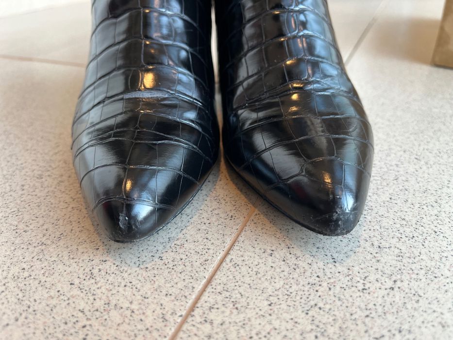 Botine Stradivarius din imitație de piele de șarpe lăcuită mărimea 37