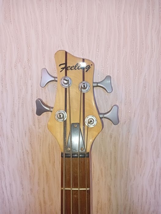 Гитара электронная