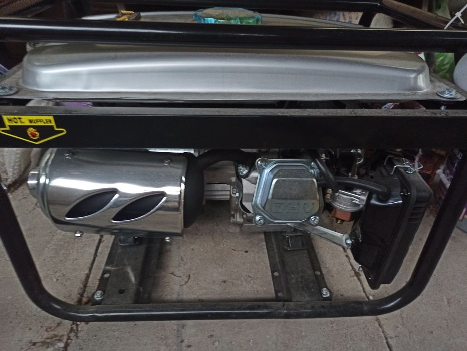 Бензогенератор япония