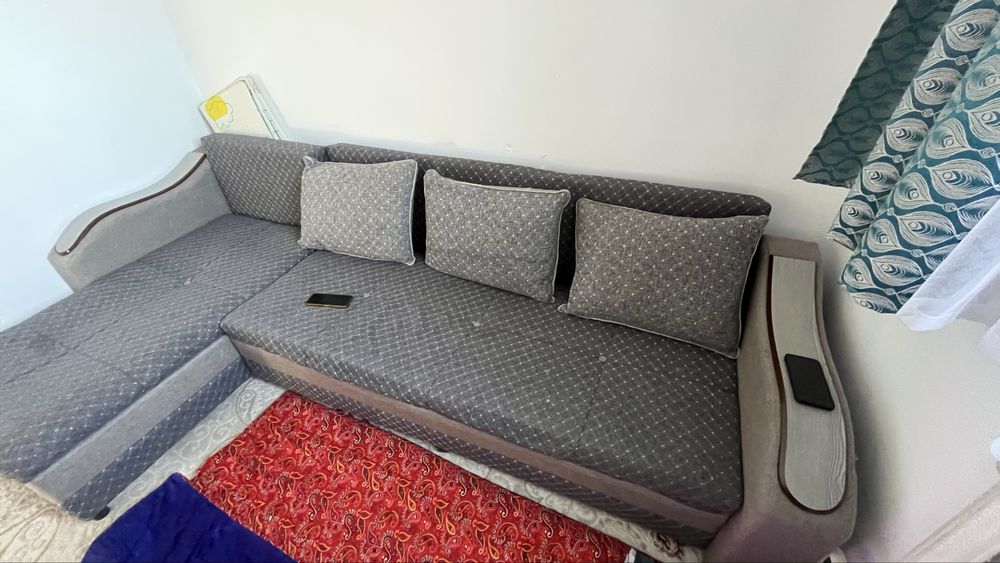 Срочно продается диван