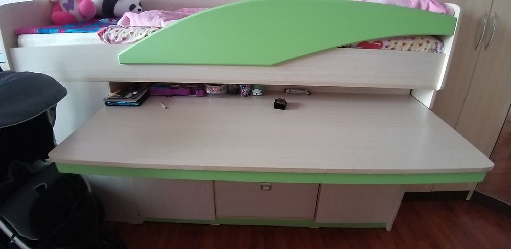 Продам кровать-чердак 120000