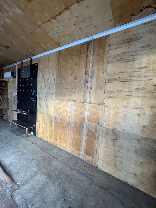 Продам бутик в хорошем состояние, самовывоз