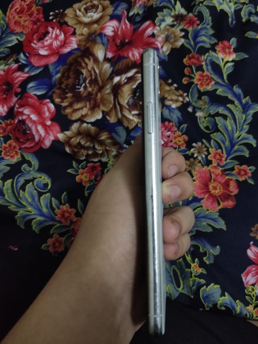 Iphone 11 pro max oq 1 chi qul telfon !Abmen 12 pro maxga Daplata bor