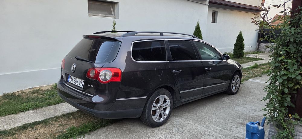 Vând Volkswagen B6.