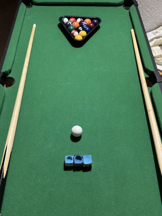 Билярдна маса щеки,креди,топчета,триъгълник