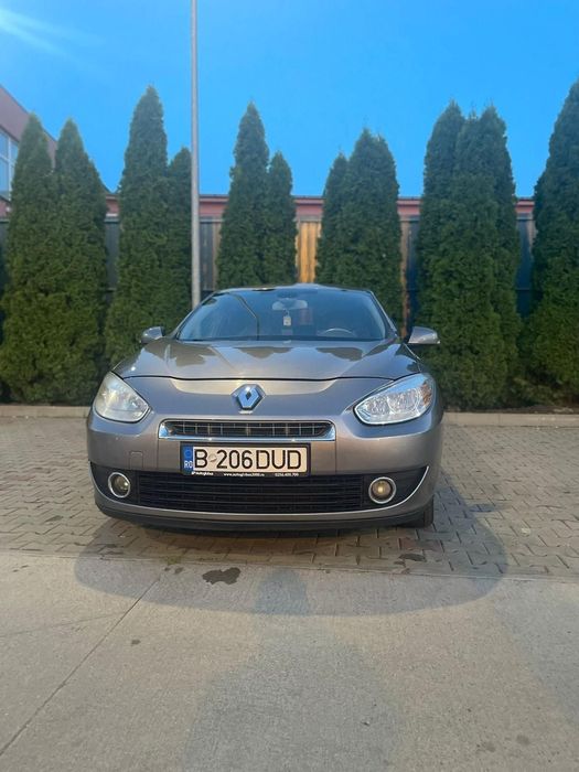Vând Renault fluence 1.6 4000 €