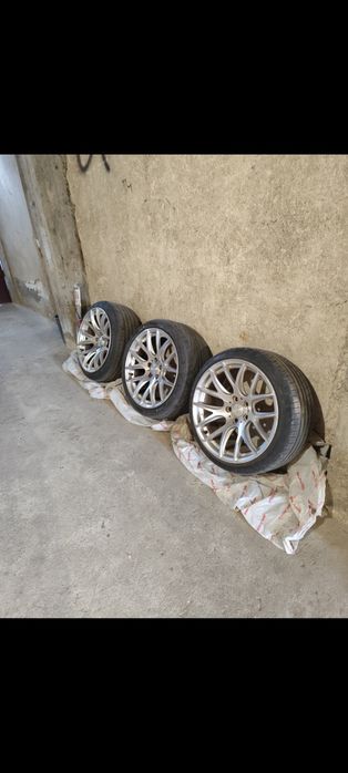 Продавам джанти 4бр  размер 225/40/18 цола