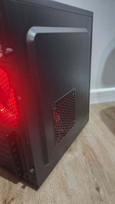 Unitate Ryzen 5 3400G / 16GB RAM / SSD 120GB + HDD 1TB