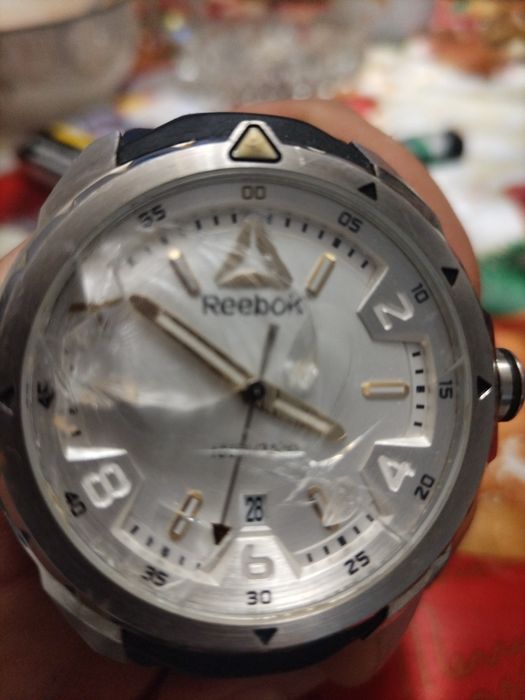 Часовник Reebok за продажба