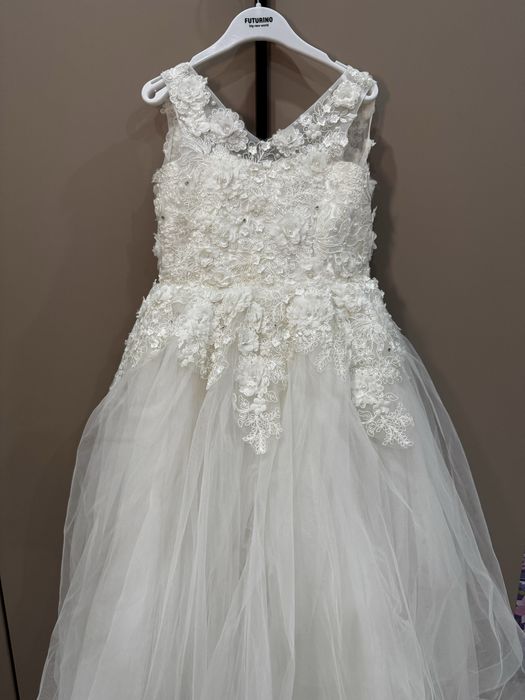 Продам  платье для девочки