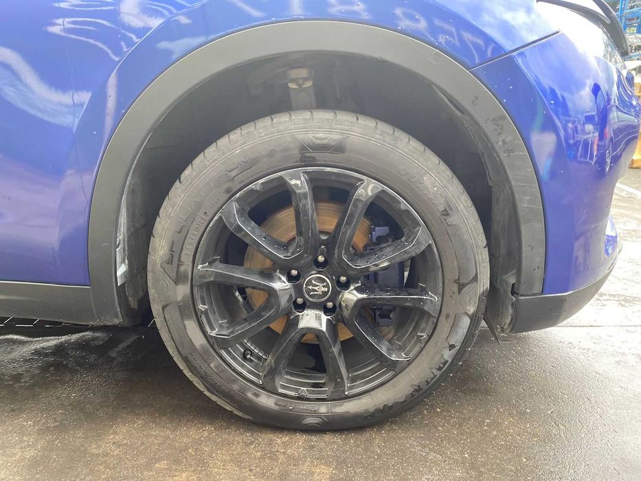 Dezmembrez Maserati LEVANTE 3.0i/usa/stopuri/faruri/grila/interior/jante/suspensie/comenzi/ceasuri/buton/navi
