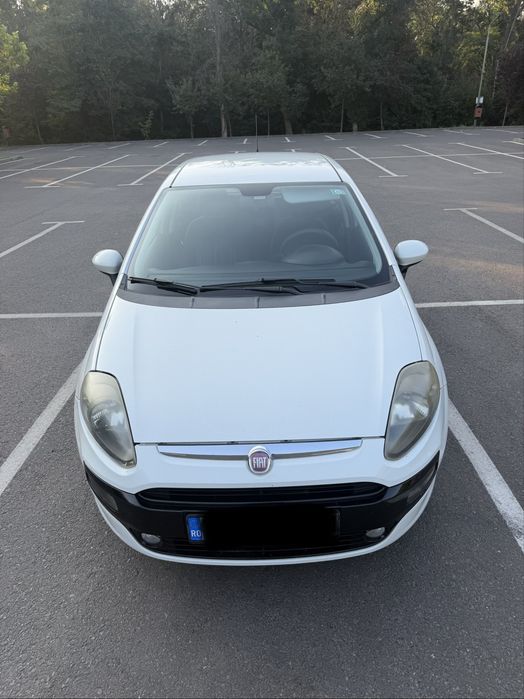 Vând Fiat Punto, motor 1.2 benzină, 2011