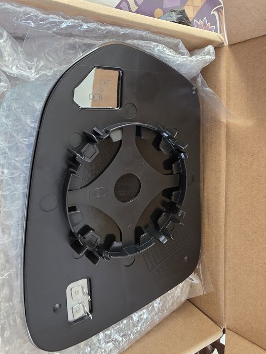 Chery, зеркалный элемент